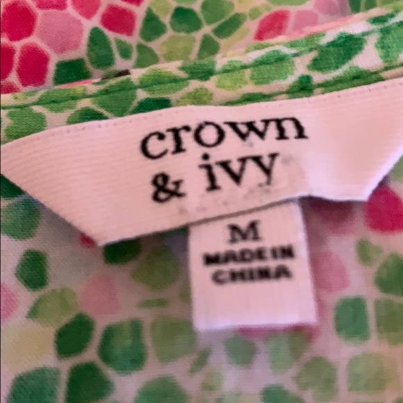 Crown and Ivy Parrot Print Tank Top - Picture 4 of 5